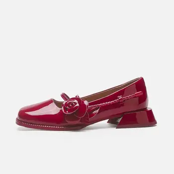 Женски обувки Mary Jane с Квадратни пръсти и Цвете, Роза, Ретро каишка от лачена кожа, дебел плосък среден наклон
