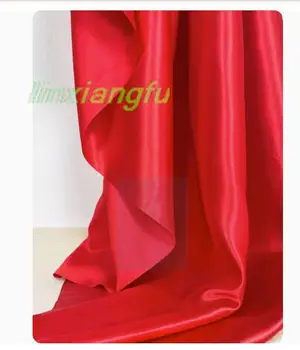 Удебелена червена коприна плат, плат за откриване на дейност, празнична червена коприна сатен е тъкан, танцови мека коприна тъкани, декоративна тъкан.